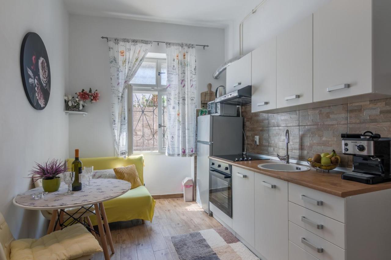 Apartment Ljube Pola Esterno foto