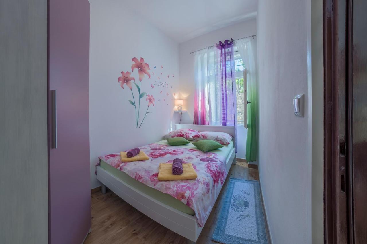 Apartment Ljube Pola Esterno foto