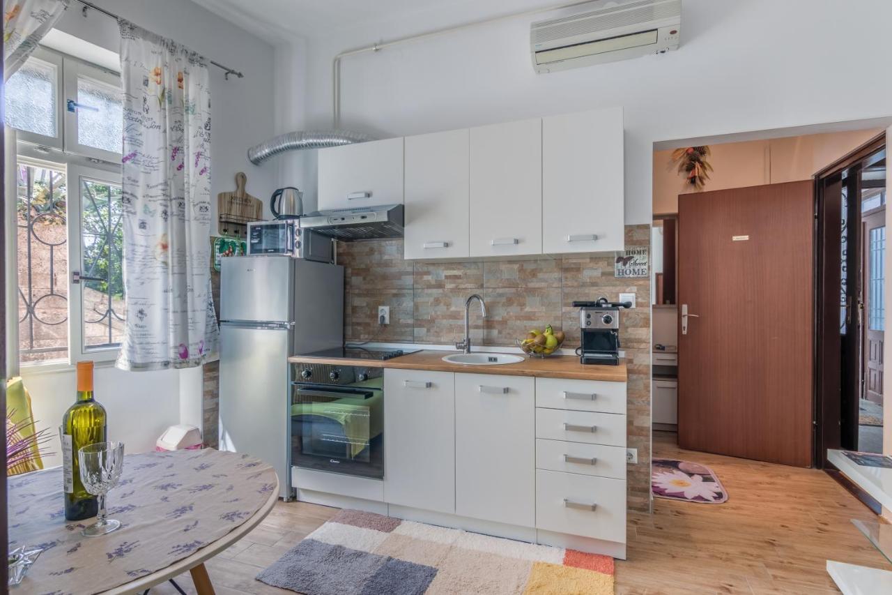 Apartment Ljube Pola Esterno foto