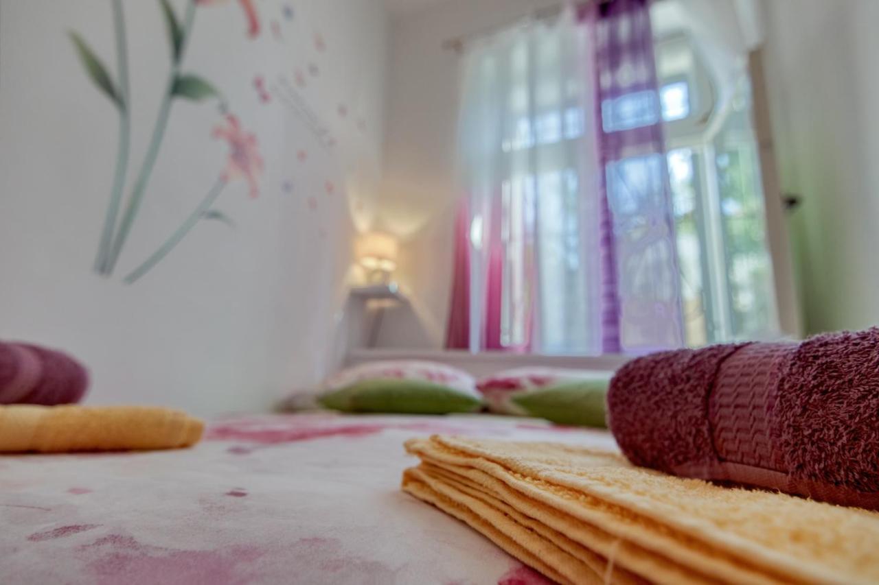 Apartment Ljube Pola Esterno foto