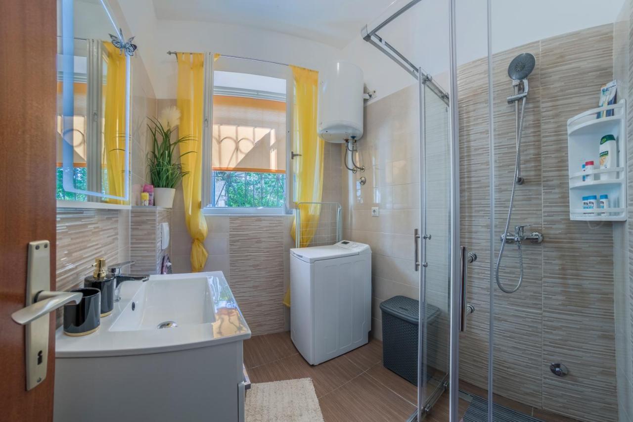 Apartment Ljube Pola Esterno foto